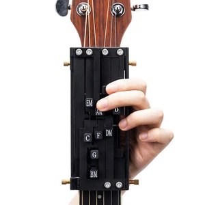 US Tragbare Gitarre Akkordhilfe Werkzeug Gitarre Lernsystem Lehrhilfe Übungswerkzeug - Bild 1 von 12