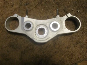 2017 KTM 690 Duke LC4 front fork upper top triple tree stem - Picture 1 of 2