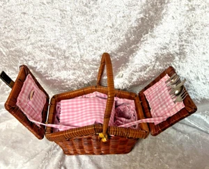 Vintage Child China Tea Set In A Wicker Picnic Basket Setting For 2 - L - Picture 1 of 6