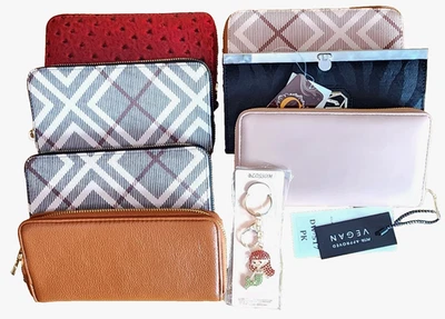 LOTE DE 7 CARTEIRAS FEMININAS NOVAS ALGUMAS COM ETIQUETAS + CHAVEIRO PRESENTE GRÁTIS – OFERTA DE FÉRIAS - Imagem 1 de 4