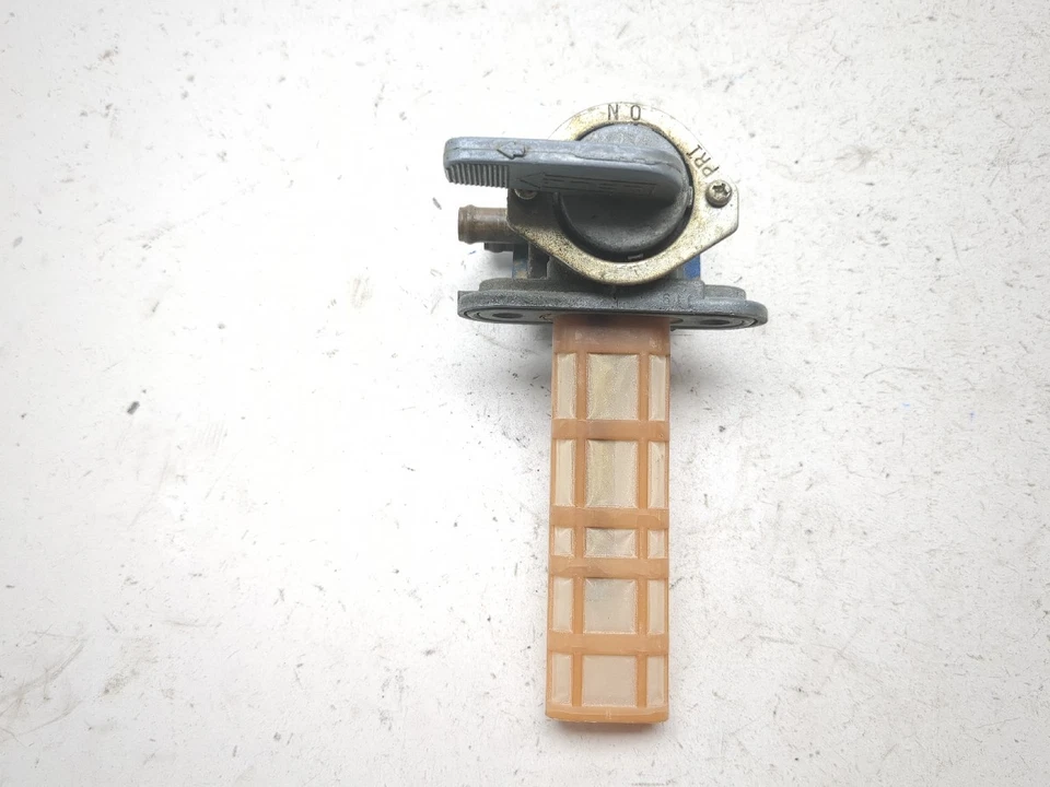 86-06 Kawasaki Concours ZG1000 Petcock Gas Combustible A Foto 1 de 4