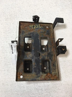 07 KIA SEDONA Battery Tray - Image 1 of 2