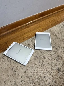 Apple iPad Mini Tablet A1489 Bundle Lot Of 2 ( Tested Working!! ) - Picture 1 of 24