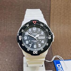 Casio MRW-200HC-7B Analog White Resin Black Dial Diver Design Sport Men's Watch