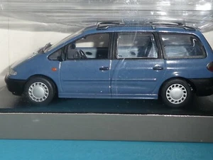 Ford Galaxy MPV 1995 MK I Light Met. Modelo de concesionario interior Ford azul/azul y gris - Imagen 1 de 4