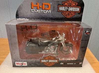 1/18 Maisto - Harley Davidson 1999 FLSTS Heritage Softail Springer - Image 1 of 4