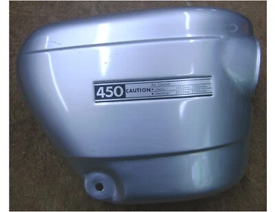 NOS Honda CB450 Black Bomber- RIGHT SIDE COVER Silver-1965 66 67 -17231-283-020T - Image 1 of 4