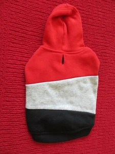 Frisco Pet Apparel FELPA CON CAPPUCCIO ROSSA, GRIGIA, NERA XS CANE O GATTO USATA - Foto 1 di 3
