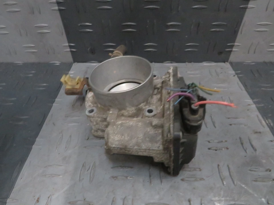 2015 Toyota RAV-4 Throttle Valve Assembly Vin F 2.5l 4 Cylinder OEM 2203036010 - Image 1 of 3