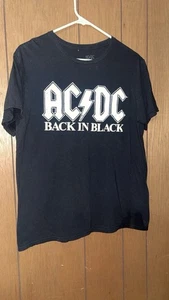 Camiseta AC/DC Back In Black Logo Para Hombre Talla Mediana Negra Manga Corta Logo - Imagen 1 de 3