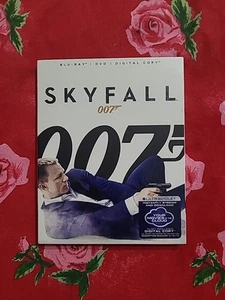 007 Bond Skyfall 2012 Blu-ray + DVD Daniel Craig Javier Bardem Naomie Harris - Picture 1 of 5