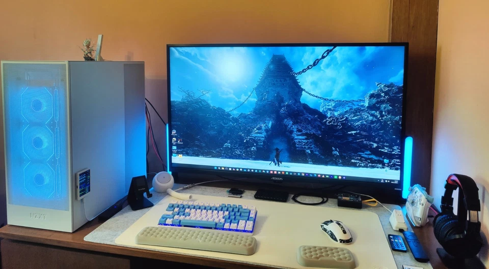 PC GAMING RTX 5080 R9800X3D 64GB DDR5 MONITOR 4K 144HZ 43' - Immagine 1 di 4