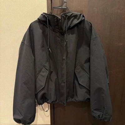 Parka corta de mezcla de algodón UNIQLO repelente al agua negra para mujer M (US S) Foto 1 de 4