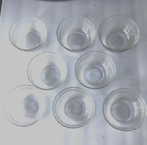 8 VINTAGE PYREX 464 MCM Glass Custard Cups 10oz Bowls with Scalloped Rim - Picture 1 of 6