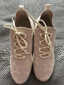 ladies brand new cream Ash star design trainers - Foto 1 di 11