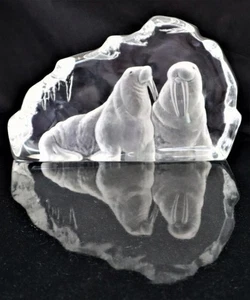 Walrus by Mats Jonasson large Etched Lead Crystal Sculpture signed & Immaculate - Picture 1 of 18