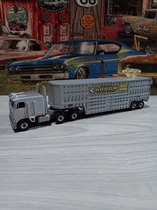 Hot Wheels Steering Rig Straight Arrow Cattle Movers Hauler With Kenworth Custom - Picture 1 of 6