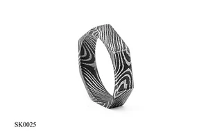 Alianza de compromiso de boda hecha a mano personalizada de acero Damasco para hombre (R 10) - Imagen 1 de 4