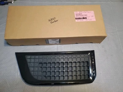 OEM 2020-2023 Land Rover Defender Gloss Black Fender Vent Right Passenger Panel - Imagem 1 de 4