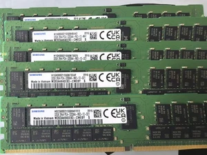 Samsung 16GB DDR4-3200 DIMM M378A2K43EB1-CWE Desktop Memory RAM - Picture 1 of 4