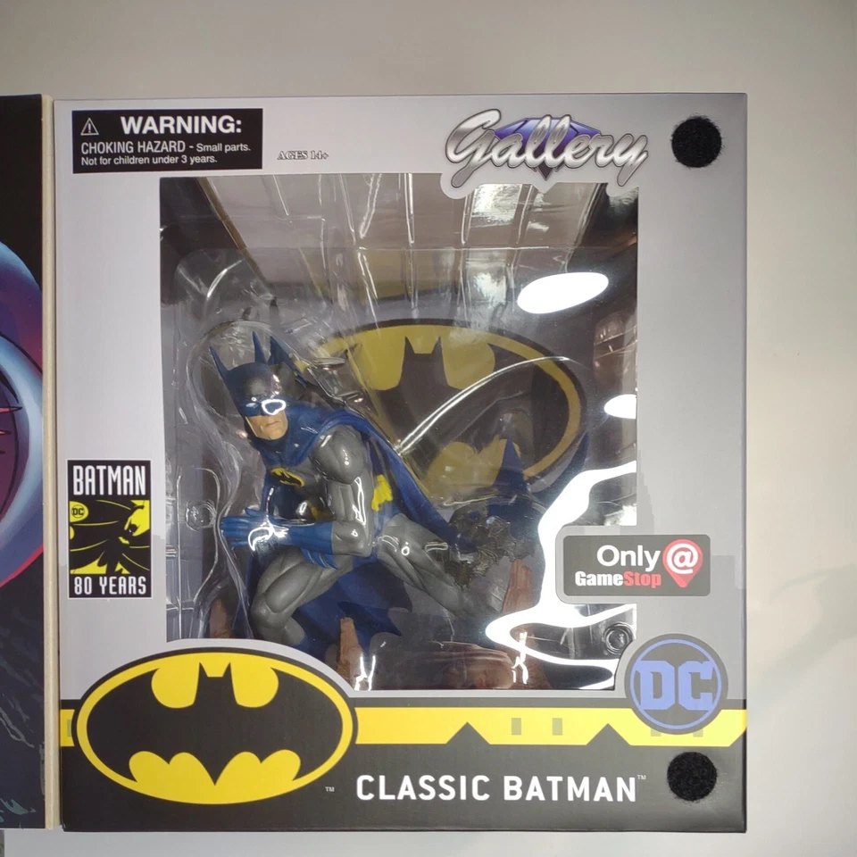 DC Comic Gallery PVC Statue Batman by Neal Adams 11in Diamond Select