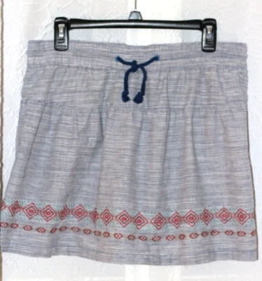 Pantalón corto Woolrich para mujer talla grande detalle bordado gris informal senderismo Foto 1 de 4