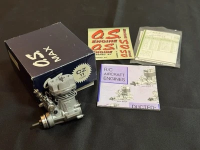 Vintage O.S. MAX 11CZ  2-Stroke Nitro R/C Engine for 1/10 Car Made in Japan - Image 1 of 4