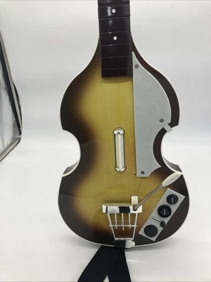 Bajo Guitar Hero Ps3 Rock Band Beatles Hofner PSGTS3 Harmonix sin dongle sin probar Foto 1 de 4