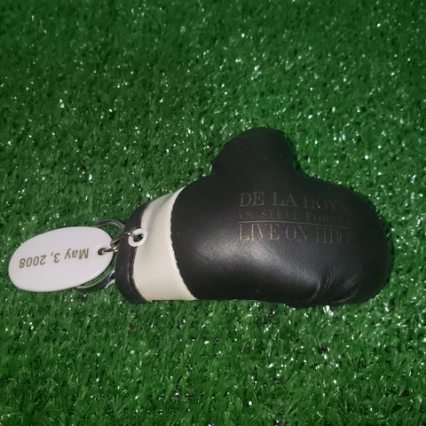De La Hoya Vs Steve Forbes Live on HBO Boxing Glove Key Chain - Fight  Promo 08' Cover