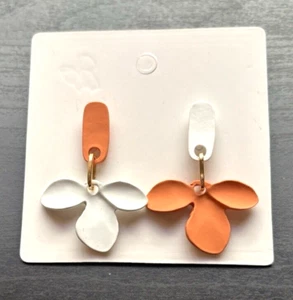 Autumn Fall LEAVES Orange/White Dangle Earrings R3-J2 - Picture 1 of 4