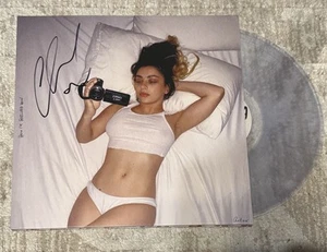 CHARLI XCX FIRMADO CÓMO ME SIENTO AHORA VINILO TRANSPARENTE LP - CERTIFICADO DE AUTENTICIDAD BECKETT BAS - Imagen 1 de 2