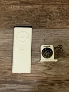 Apple Remote, White, Model A1156, MA128LL/A, 2005-2009, Infrared, 6 Button - Picture 1 of 6