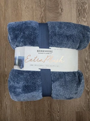 Berkshire Extra Plush King Blue Blanket 112x92 Okeo-Tex 100 Medium Weight - Image 1 of 4