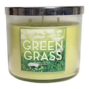 Vela de 3 mechas Slatkin & Co. Green Grass NUEVA 14,5 oz grande  - Imagen 1 de 1