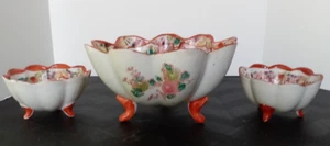 Vintage Japan handbemalt Geisha Mädchen Porzellan Schüssel mit gewelltem Rand und Fuß - Bild 1 von 12