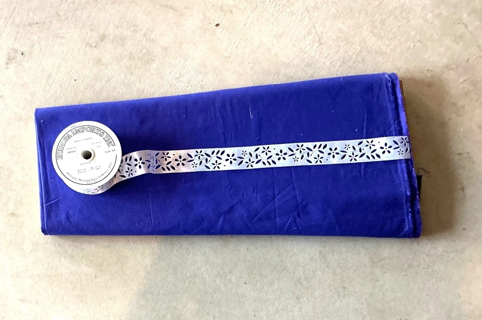 double faced satin  ribbon cut out design 14 yd bolt white - Image 1 of 1