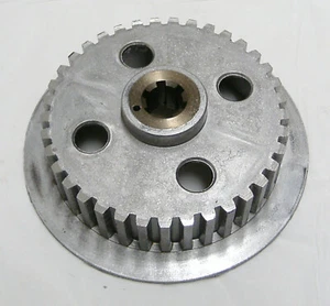 Suzuki Eiger 400 Clutch Hub 21411-44D00 - Picture 1 of 3