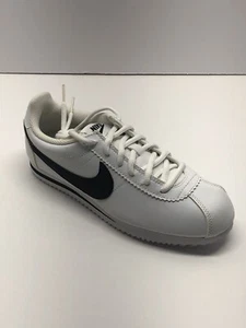 Nike Cortez Basic Sneakers White Black Lace Up Low Youth Size 4.5 - Picture 1 of 9