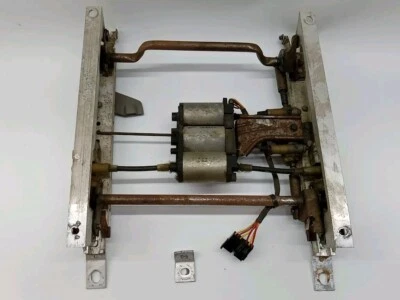 Fleetwood Cadillac Brougham 1980-1985 asiento eléctrico pista lado del conductor piezas o reparación Foto 1 de 4