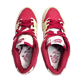 Vtg '05 Women's Nike Dunk Low Valentine I Love You Sneakers Size 7.5 - Picture 1 of 9