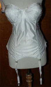 NWT WHITE EMBROIDERY GARTER  GODDESS  BUSTIER BRA BRIDAL HONEYMOON SIZE 32 B - Picture 1 of 3