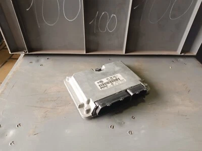 Centralina motore VW Golf 4 Bora 1J 2.3 AGZ 071906018N - Immagine 1 di 4