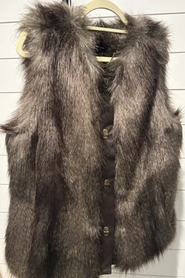 Chaleco de piel sintética para mujer Dennis Basso marrón talla L vegana esposa ambiente elegante Foto 1 de 4