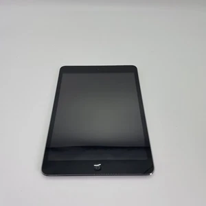 Apple iPad Mini 1st gen, 16GB, Wi-Fi - 7.9" Screen, Excellent, Space Grey - Picture 1 of 9