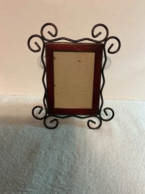 Rustic Decorative Cast Iron Metal Frame Picture Holder 5X7 - Image 1 of 2