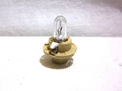 03-04-05-06-07 SATURN ION  SPEEDOMETER LIGHT BULB ..OEM - Image 1 of 2
