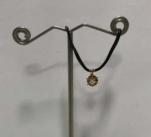 14K Gelbgold Solitär Brillantschliff Diamant kleiner Anhänger 0,4 g - Bild 1 von 9