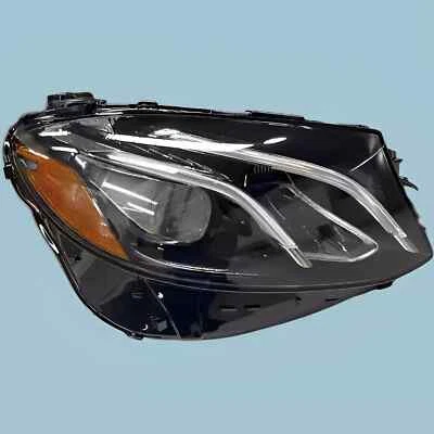 Faro derecho LED EE. UU. MERCEDES-BENZ W213 E200 E250 E300 E400 E450 A2139069208 Foto 1 de 4