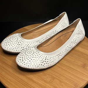 Vionic Robyn Perforated White Ballet Flats Womens 9.5W Round Toe Leather Slip On - Picture 1 of 17
