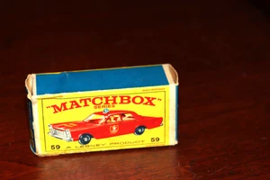 VINTAGE Matchbox Regular Wheels Model No. 59 Ford Galaxie Fire Chief Car 1960s - Picture 1 of 8